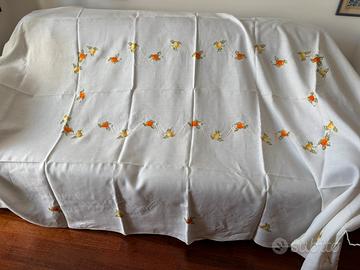 Tovaglia antica ricamata a mano con 12 tovaglioli