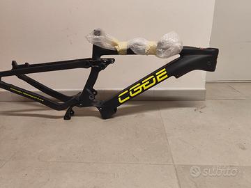 telaio carbonio e-bike 