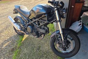 Ducati Monster 695 Dark