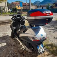 piaggio mp3 250 i.e.,