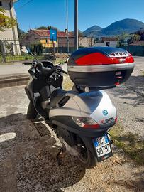 piaggio mp3 250 i.e.,