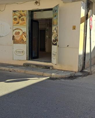Locale commerciale Frignano (CE)