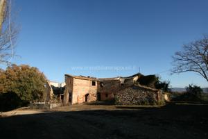 CL104 - Antico casale panoramico da ristrutturare