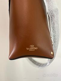 Borsa secchiello Valentino Garavani Rockstud