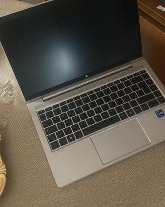 Hp Peobook 450 G9 i7 1255u 16gb 512ssd