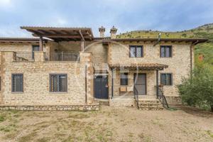 Villa di 260 m² con 4 locali a Sonnino