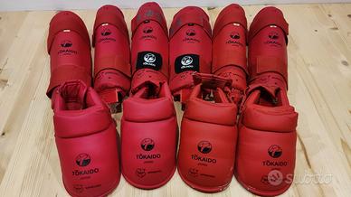 Protezioni karate kumite Tokaido WKF rosse e blu, 