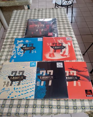 Collezione  Lp Ligabue SETTANTASETTE  singoli