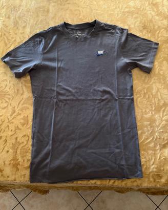 Maglietta Nike Grigia
