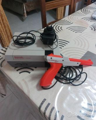Nintendo NES Mattel Version + Zapper + Cavi(Leggi)