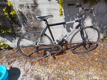 Bici corsa con manubrio turismo