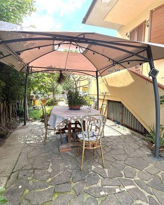 Villetta a schiera di 160 m² con più di 5 locali e