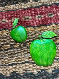 Set 2 mele verdi da appendere alle tende