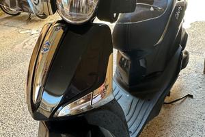Liberty 50 nero anno 2023colore nero