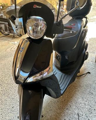 Liberty 50 nero anno 2023colore nero