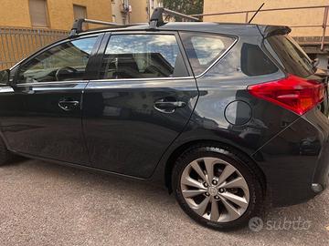 Toyota Auris 2014 1.8 Hybrid Active Plus