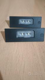 set 2 moduli luci targa led  genuine mopar nuove