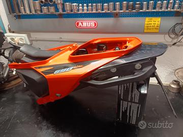 KTM 690 DUKE  CODONE COMPLETO 