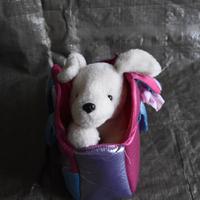 Peluche cagnolino con borsa