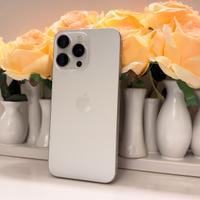 iPhone 15 Pro Max Bianco White + Cover Trasparente