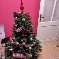 albero di natale addobbato