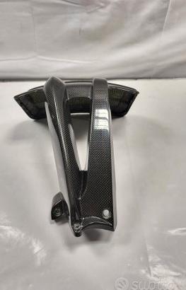 PARAFANGO POSTERIORE IN FIBRA DI CARBONIO PER BMW
