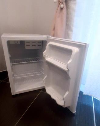 Due Frigoriferi Comfeè monoporta bianco 67lt