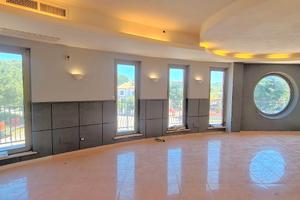 Ampio locale commerciale, uso polivalente