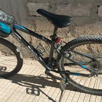 bici Mountain bike misura 27,5 adatta per ragazzi 