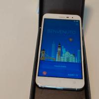 TELEFONO ASUS ZE520KL 4 GB RAM + 64 GB memoria