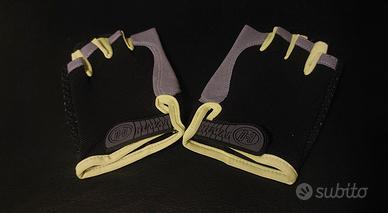 Guanti da sport
