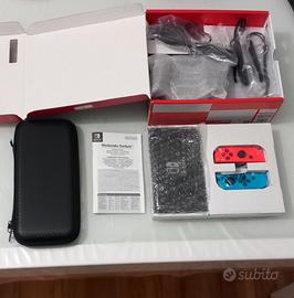 Nintendo Switch + gommini nuovi e custodia omaggio