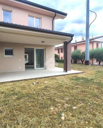 PORZIONE DI BIFAMILIARE A PESCANTINA