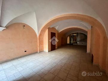 NEGOZIO A GIULIANOVA