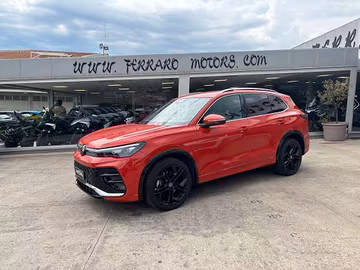 Volkswagen Tiguan 2.0 TDI 150 CV DSG R-Line 2025 /