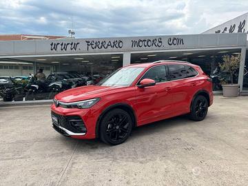 Volkswagen Tiguan 2.0 TDI 150 CV DSG R-Line 2025 /