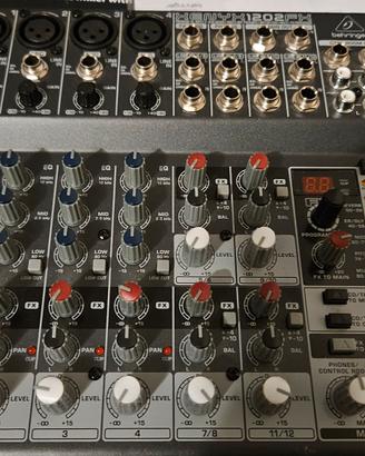 Mixer behringer 1202 fx a 12 canali