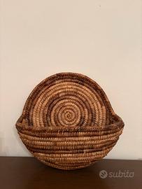 Cesto/Tasca da parete intrecciato a mano