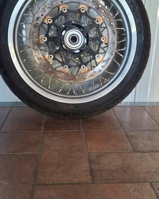 ruota a raggi ducati scrambler