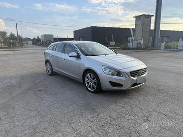 Volvo v60 d3 2011