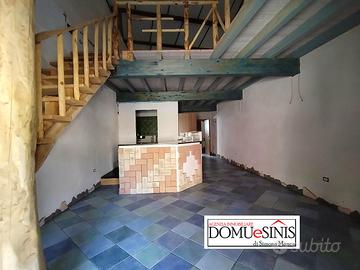 Locale per attività commerciale