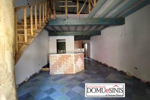 Locale per attività commerciale