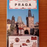 Guida Turistica Città di Praga con 800 Foto Colori