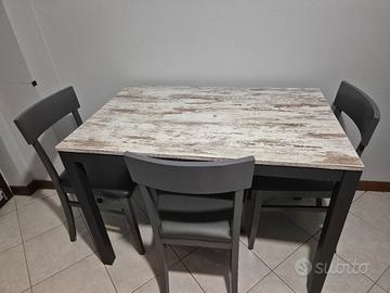 Set Tavolo Allungabile (110-160cm) + 4 Sedie Grigi
