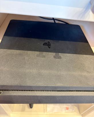 PLAY STATION 4