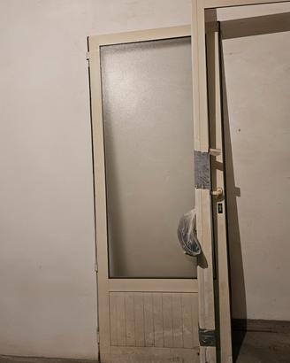 Porta completa in alluminio