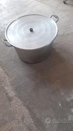 Pentolone per la salsa