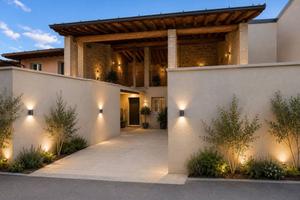 Rustico / Casale di 200 m² con più di 5 locali a M