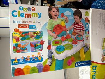 Tavolo sensoriale per bimbi