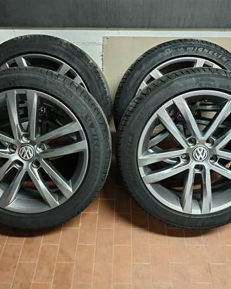 Cerchi in lega Volkswagen e gomme estive 225/45/17